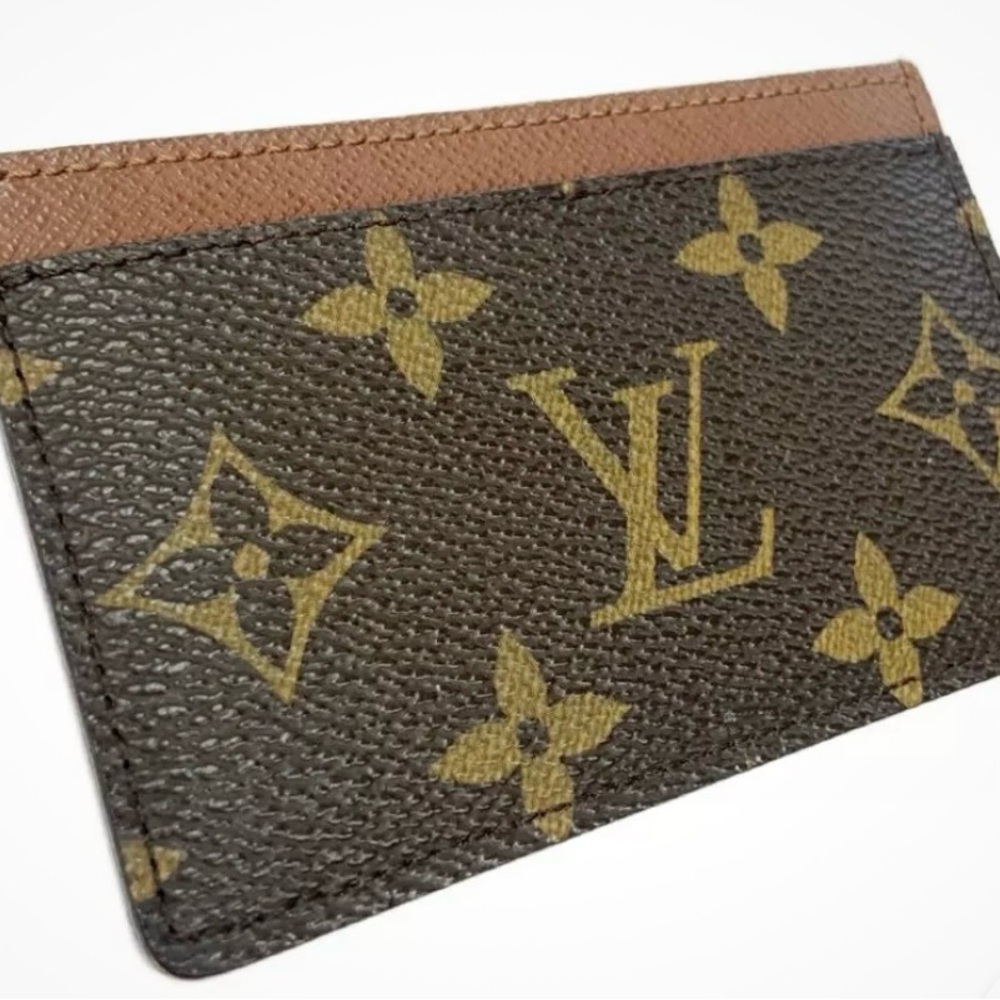 BRAND NEW AUTHENTIC Louis Vuitton Card Wallet with original pouch